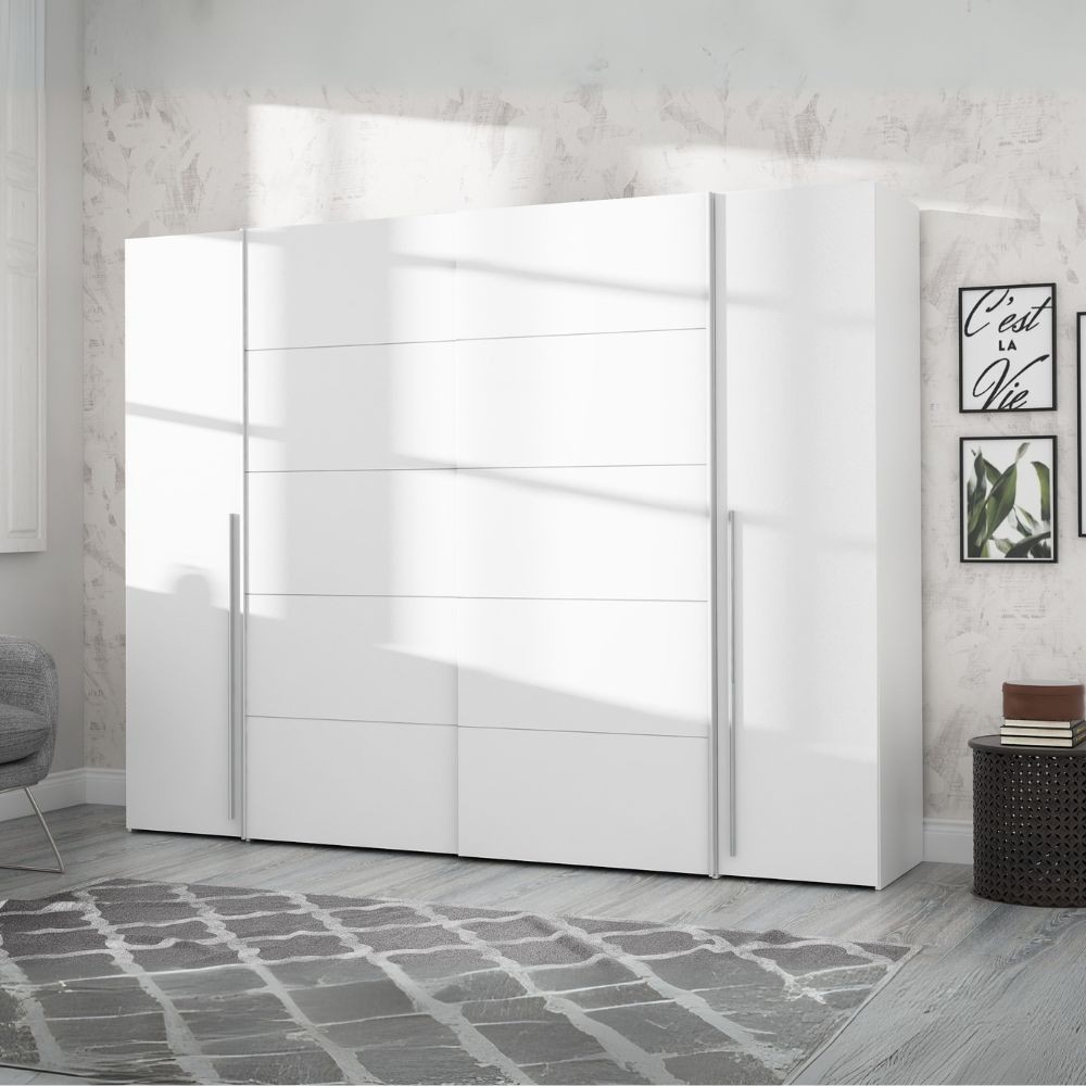 Armadio Callia con 2 ante battenti e 2 ante scorrevoli colore bianco 270.3x61.2xH210.5 cm. Armadio Callia con 2 ante battenti e 2 ante scorrevoli colore bianco 270.3x61.2xH210.5 cm.
