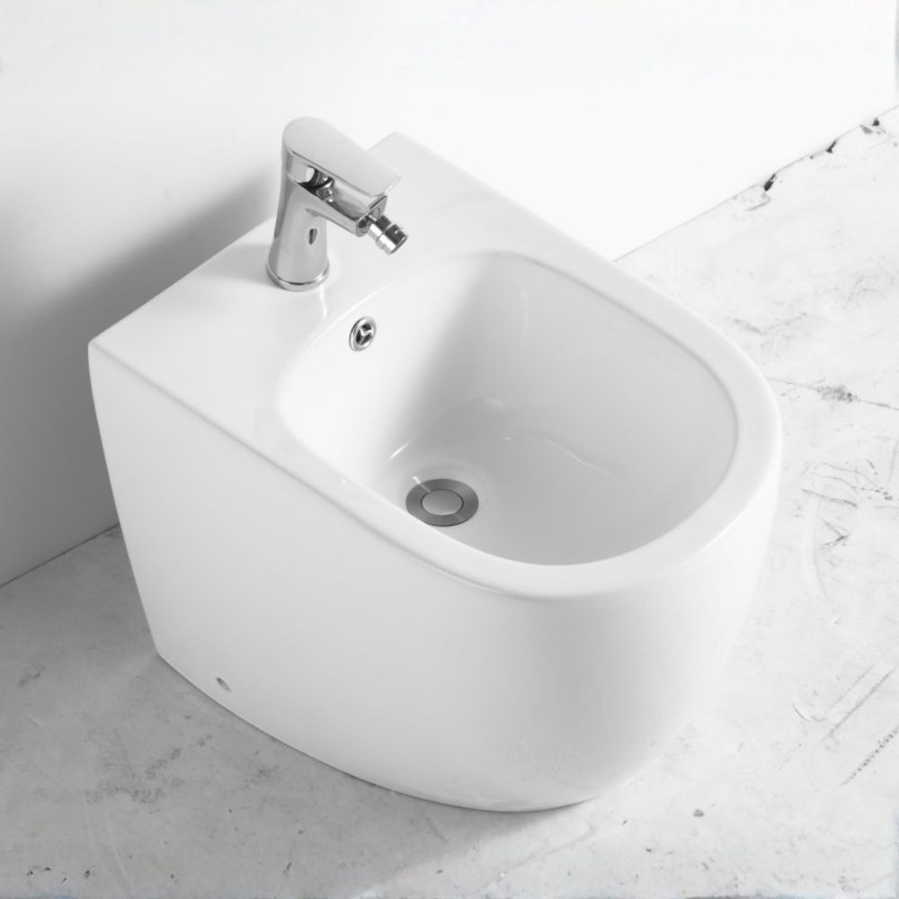 Bidet a pavimento filo muro FB53B in ceramica 52.5x37x41H cm bianco Bidet a pavimento filo muro FB53B in ceramica 52.5x37x41H cm bianco