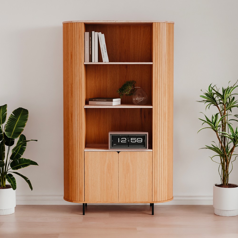 Credenza Fabia 53A 2 ante colore rovere e 3 vani a giorno con ripiani effetto travertino Credenza Fabia 53A 2 ante colore rovere e 3 vani a giorno con ripiani effetto travertino