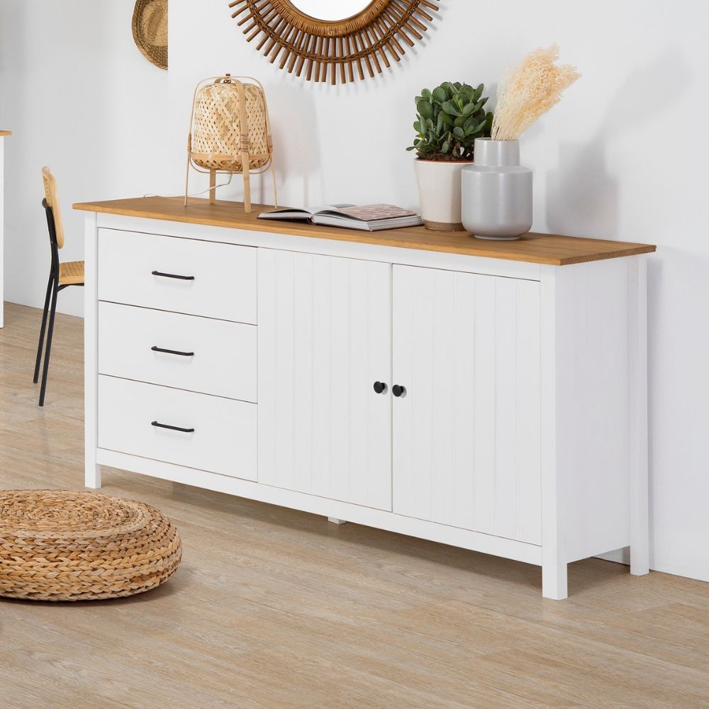 Credenza Miranda con 2 ante e 3 cassetti in legno massiccio bianco con top pino Credenza Miranda con 2 ante e 3 cassetti in legno massiccio bianco con top pino