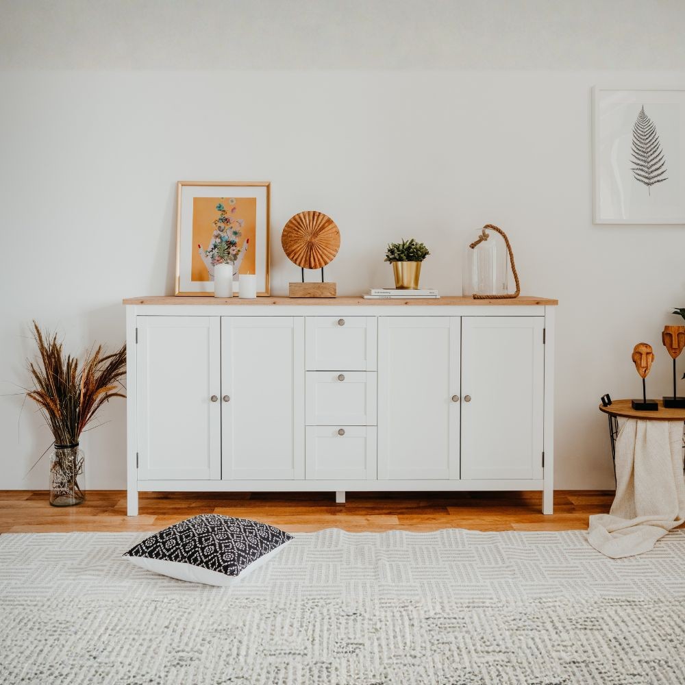 Madia Bergen51 con 4 ante e 3 cassetti colore bianco e rovere oak Madia Bergen51 con 4 ante e 3 cassetti colore bianco e rovere oak