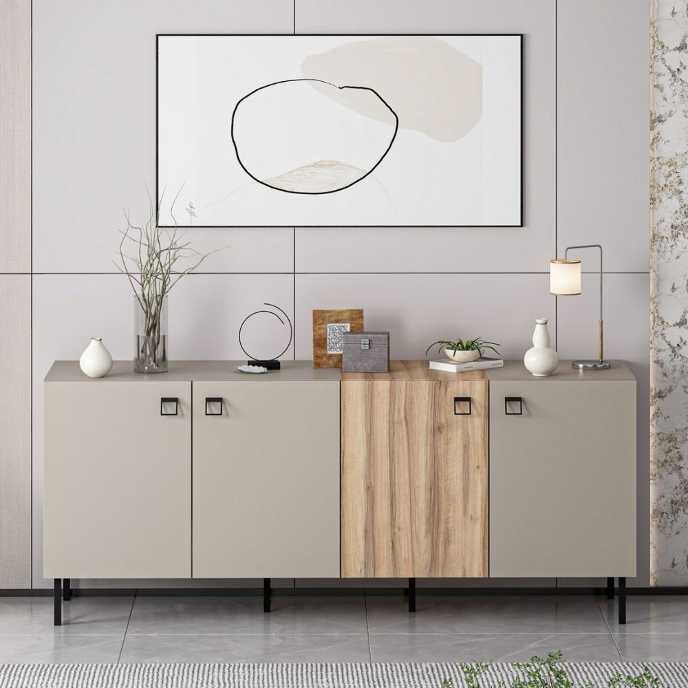 Madia Mila con 3 ante cashmere e 1 anta rovere con maniglie e piedini neri Madia Mila con 3 ante cashmere e 1 anta rovere con maniglie e piedini neri