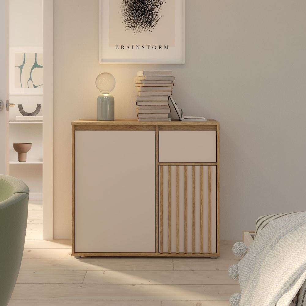 Mobile multiuso Neutra 1 cassetto e 2 ante con dettaglio cannettato in rovere e cashmere Mobile multiuso Neutra 1 cassetto e 2 ante con dettaglio cannettato in rovere e cashmere