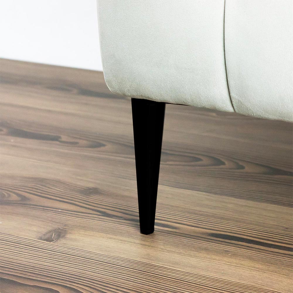 Piede in metallo Ago17 per mobili e complementi d'arredo H 17cm. nero opaco Piede in metallo Ago17 per mobili e complementi d'arredo H 17cm. nero opaco