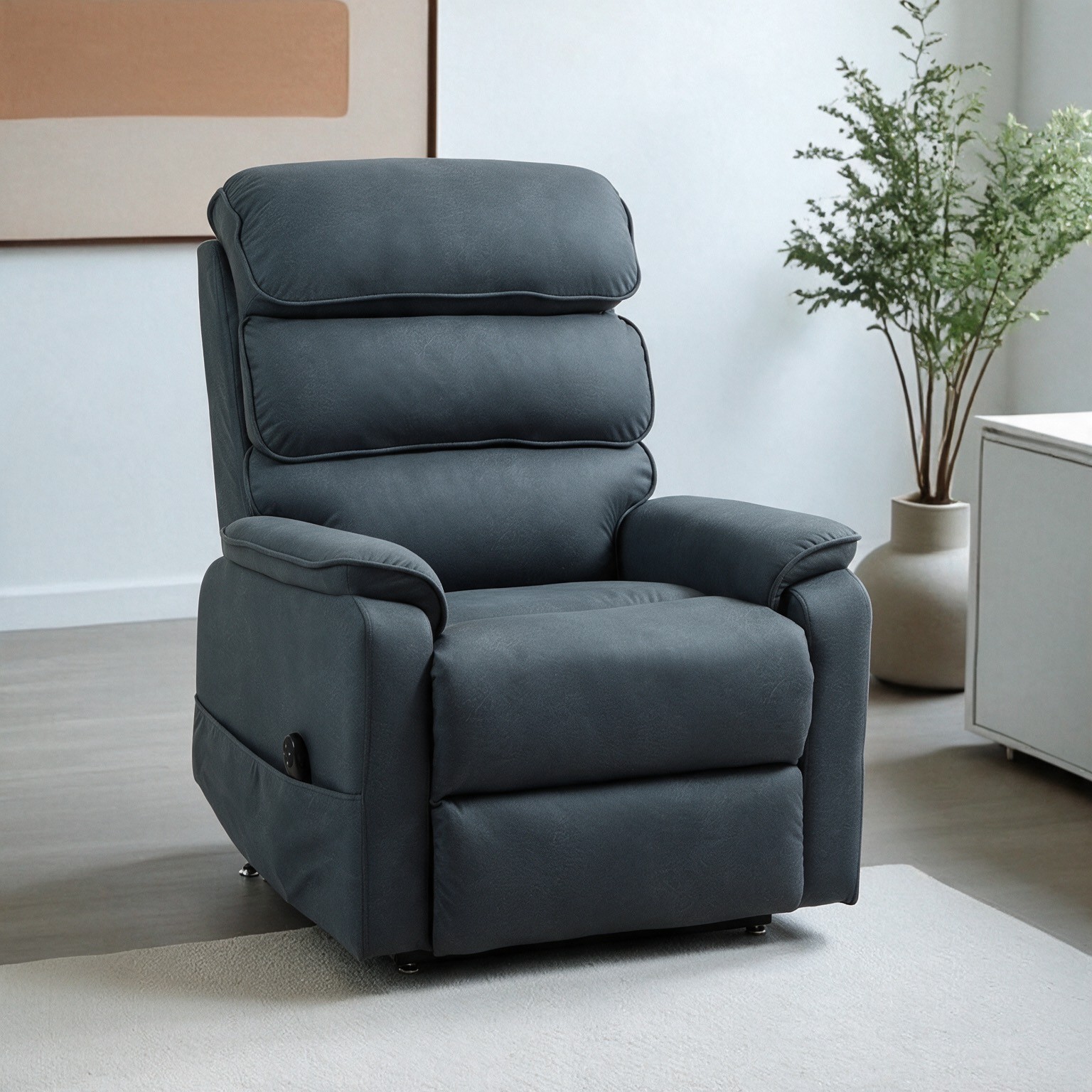 Poltrona alzapersona Lia con recliner elettrico 2 motori con tasca laterale in tessuto grafite Poltrona alzapersona Lia con recliner elettrico 2 motori con tasca laterale in tessuto grafite