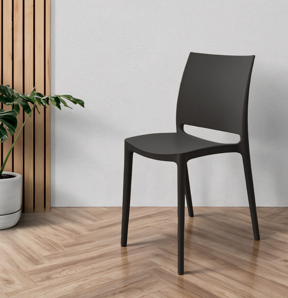 Sedia in polipropilene Sfera con design ergonomico colore antracite set 4 pezzi Sedia in polipropilene Sfera con design ergonomico colore antracite set 4 pezzi