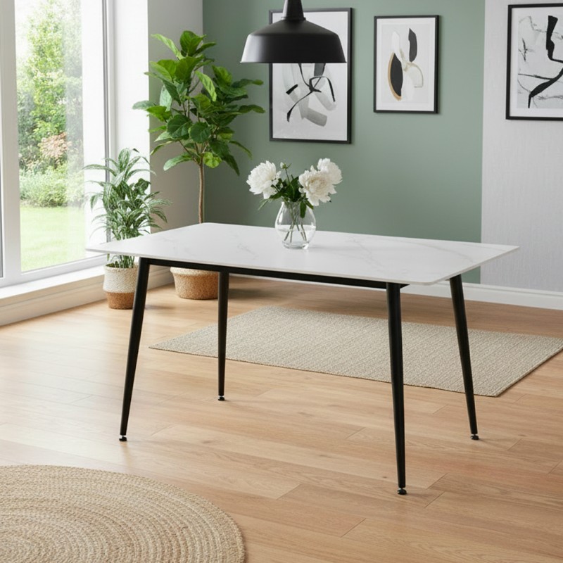 Tavolo fisso Kilo 140x80 cm. con piano in ceramica effetto marmo bianco opaco e gambe nere Tavolo fisso Kilo 140x80 cm. con piano in ceramica effetto marmo bianco opaco e gambe nere