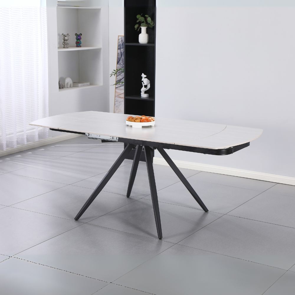 Tavolo girevole allungabile Kitti con piano in ceramica larice beige e gambe in metallo nero Tavolo girevole allungabile Kitti con piano in ceramica larice beige e gambe in metallo nero