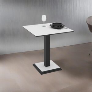 Tavolo quadrato Carvel in colore bianco frassinato 68x68x75 H cm.